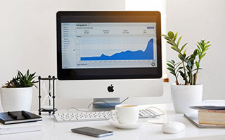 酒店战略领导者推动创新与执行，实现客户与品牌的核心价值，打造卓越的酒店体验，助力客户与品牌长期发展。